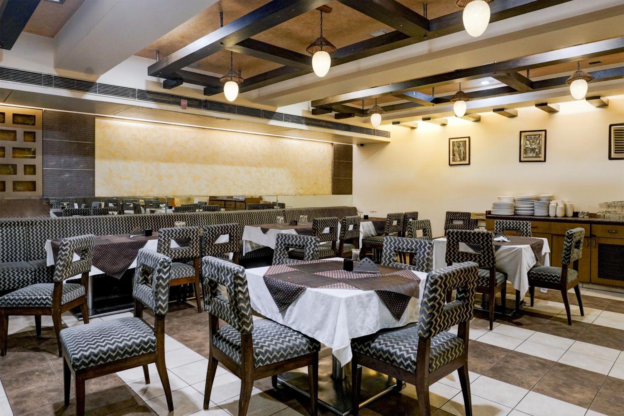 Super Collection O Limda Chowk Formerly Hotel Harmony Rajkot Exterior photo